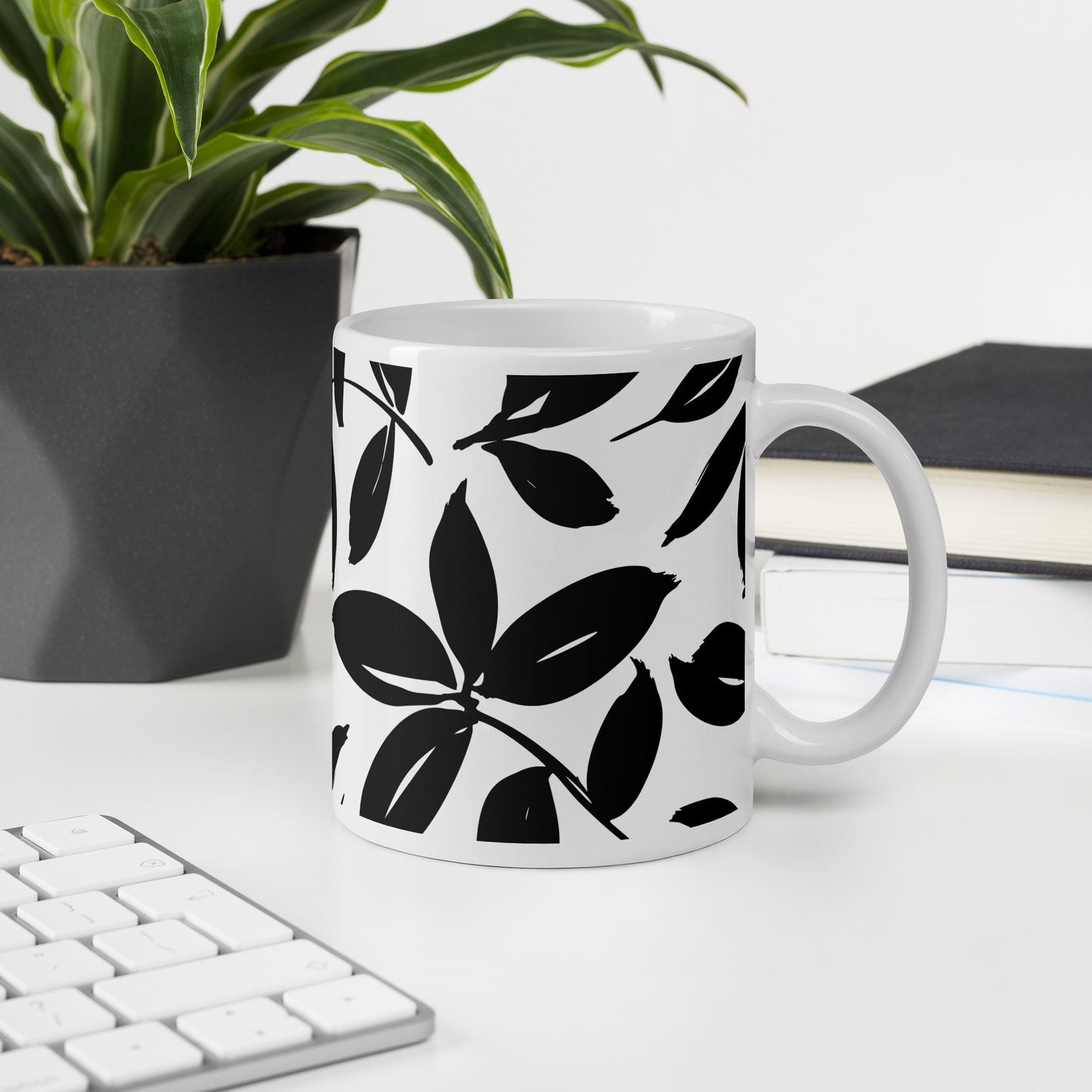 Leafy glossy mug